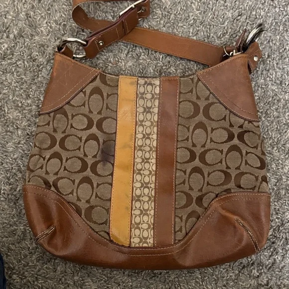 Coach Signature Brown Shoulder Bag - Picture 4 of 4